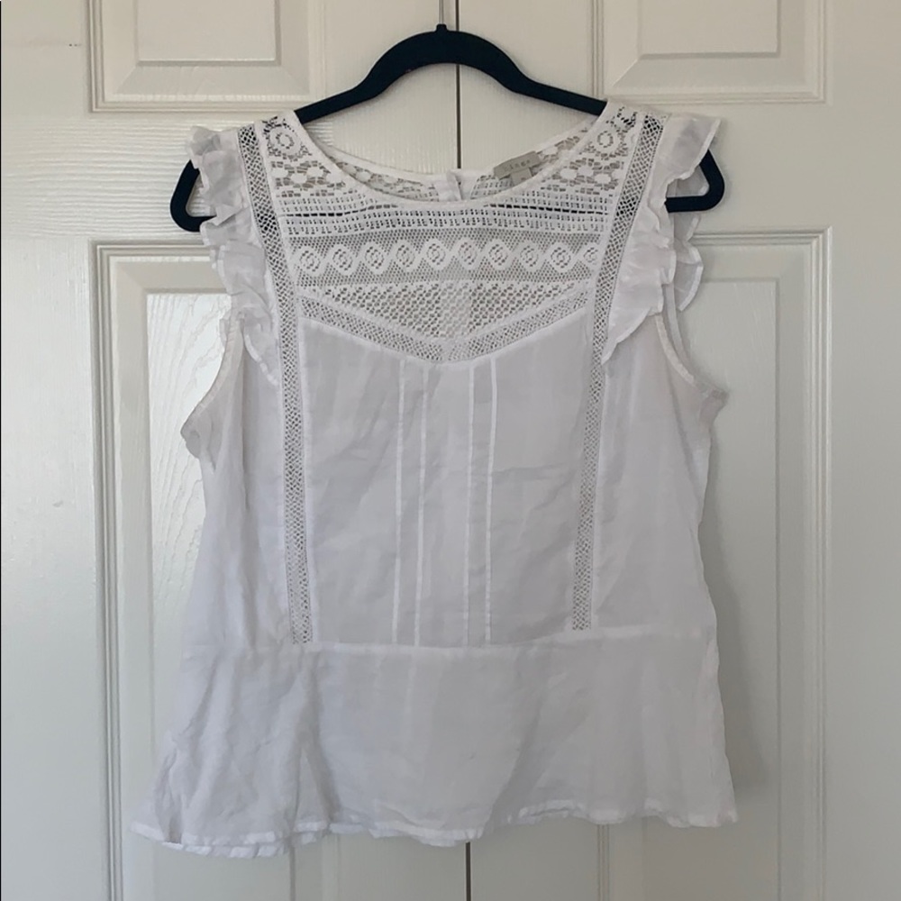 Hinge button-back, peplum top with flutter sleeve